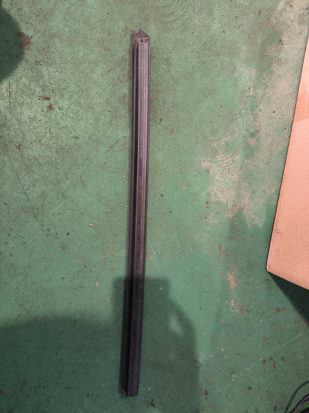 51352990313 后门玻璃压条（左内）