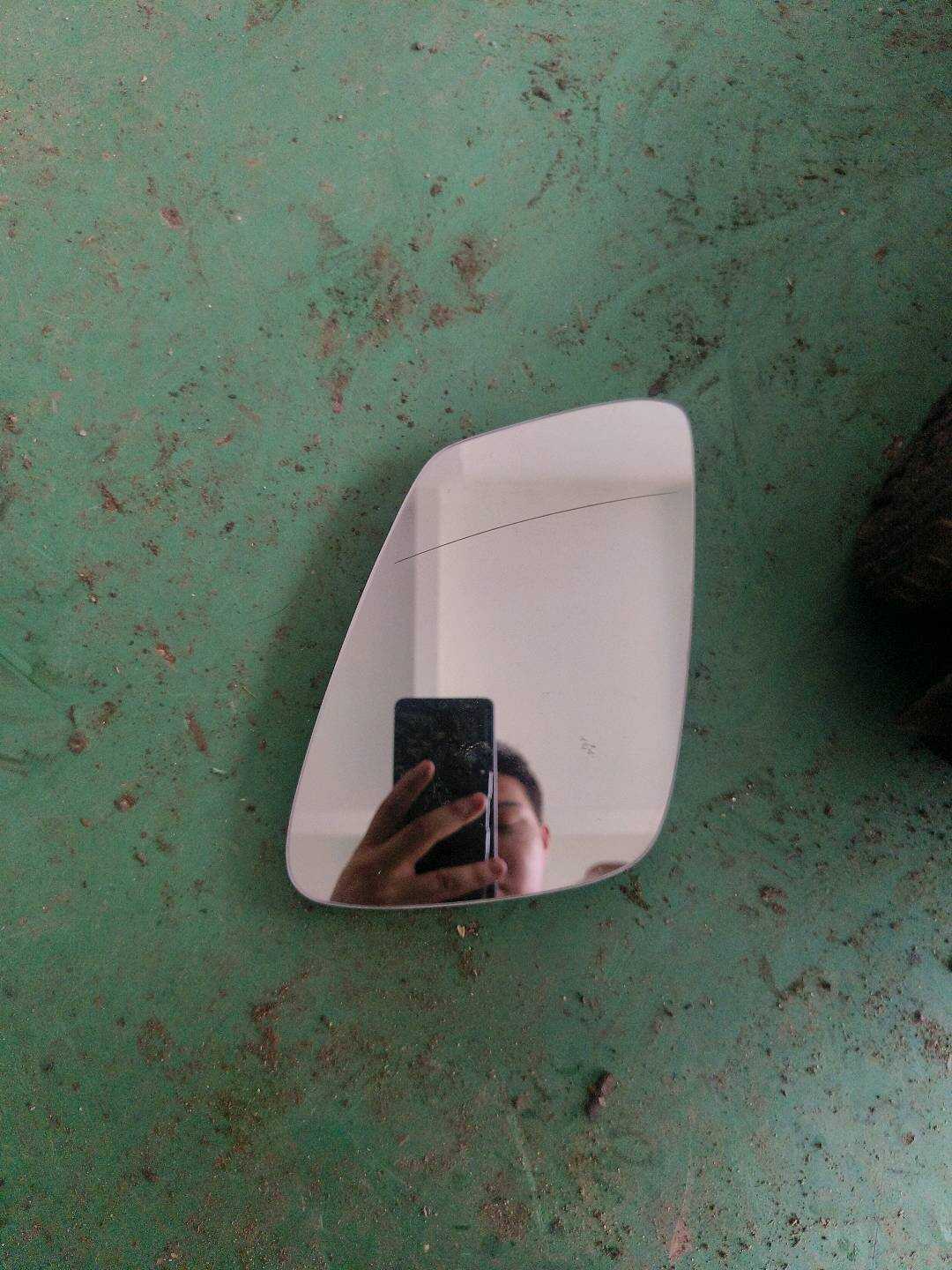 51167251584 倒车镜片(右)
