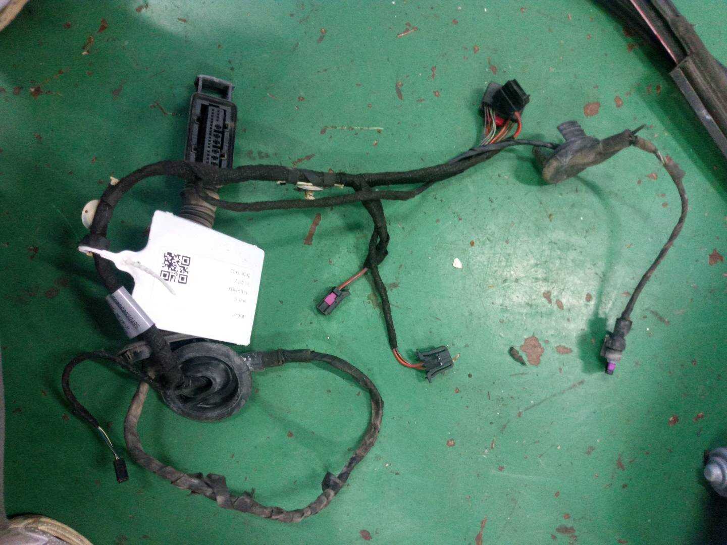 8T8971688L 后门线束（右）