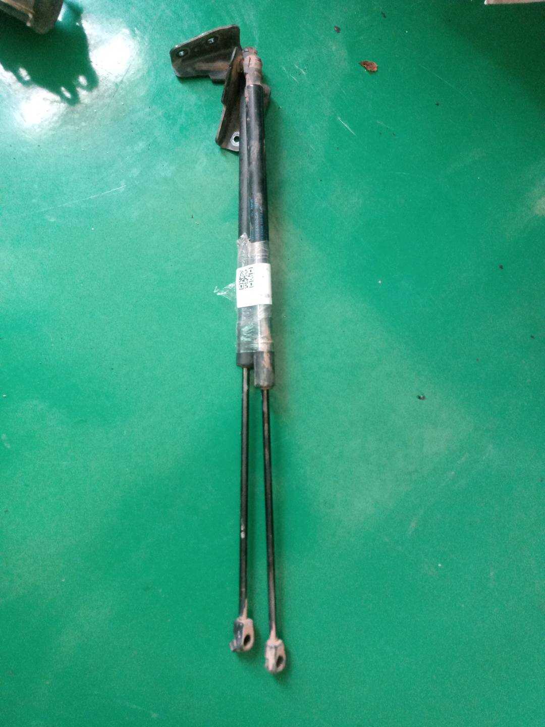 BM51A406A10CA 尾盖撑杆