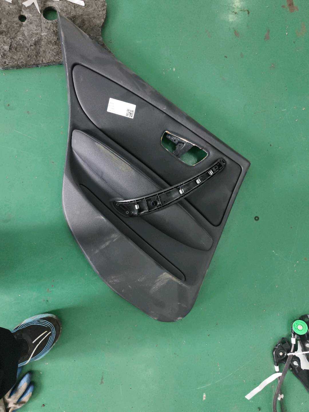 51426975319 后门内饰板（左）