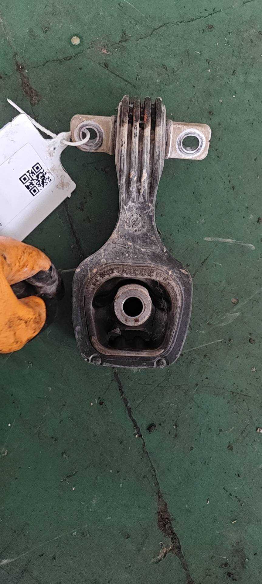 50890TS6H81 发动机机脚胶(后)