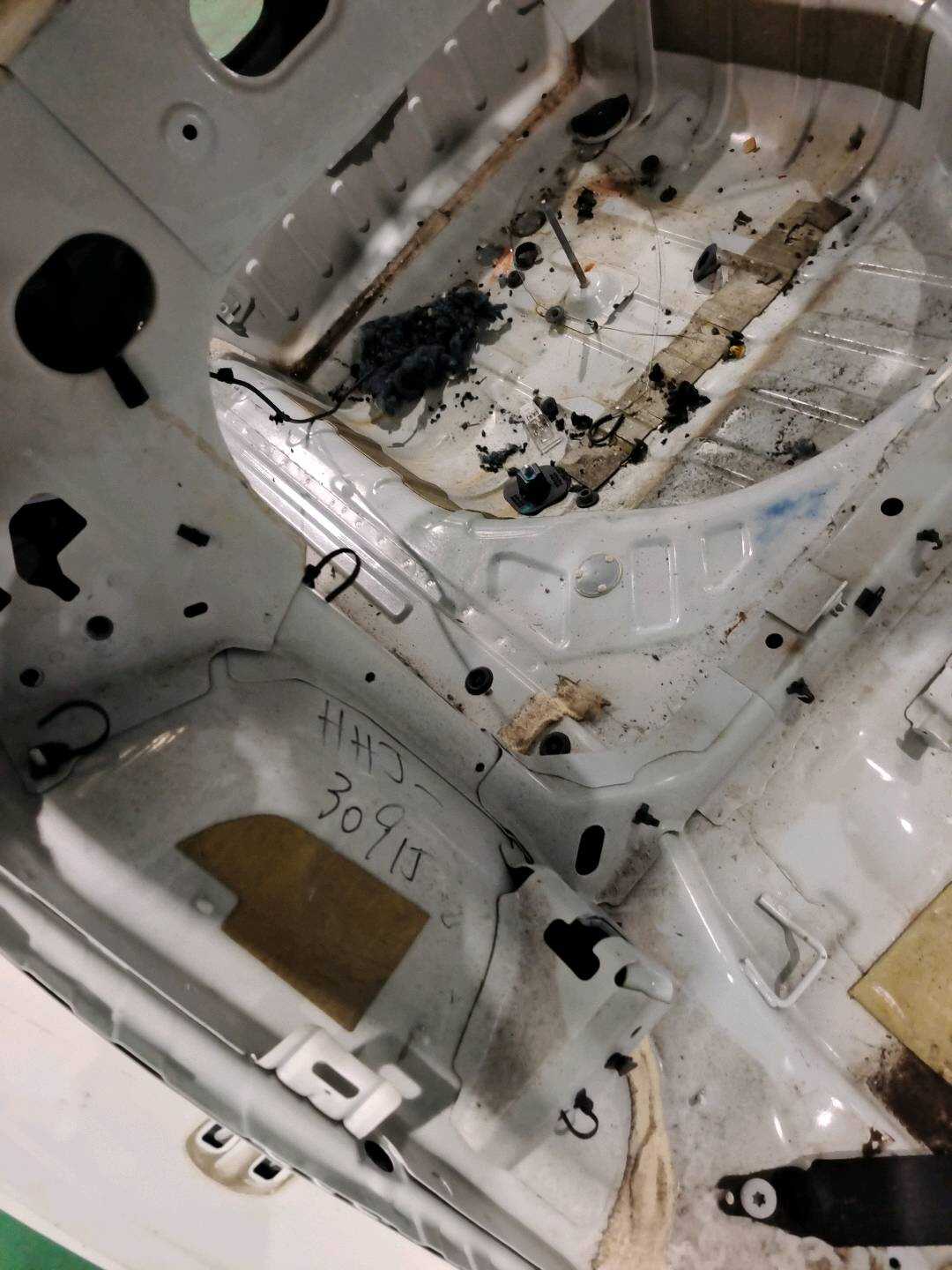 39207934 Rear Wheel Arch Inner Panel, Right