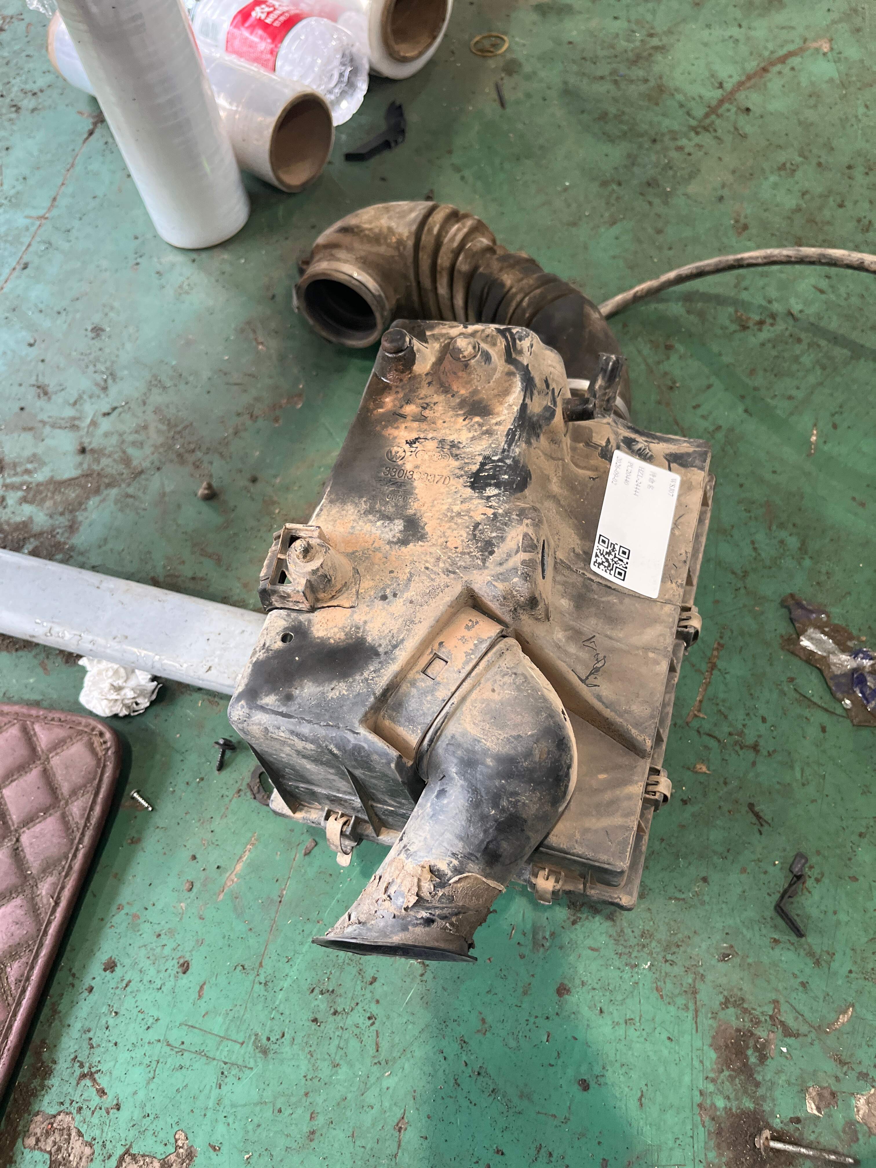 330133837D Air Filter Assembly