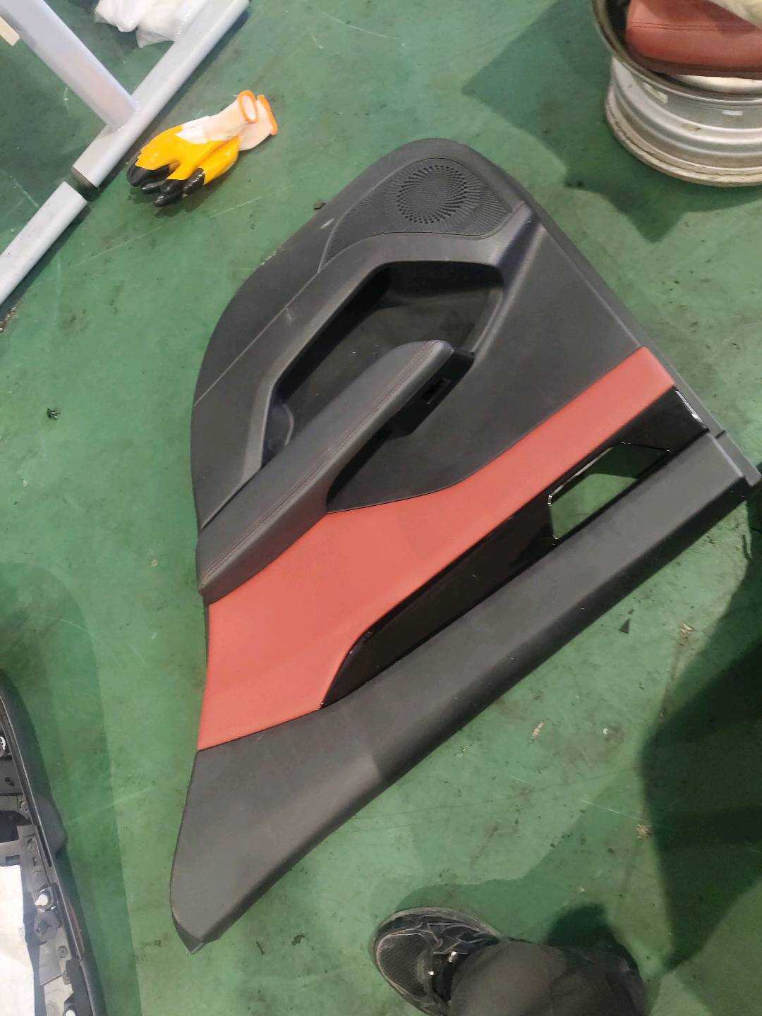 B012666 Right Rear Door Inner Trim Panel Assembly