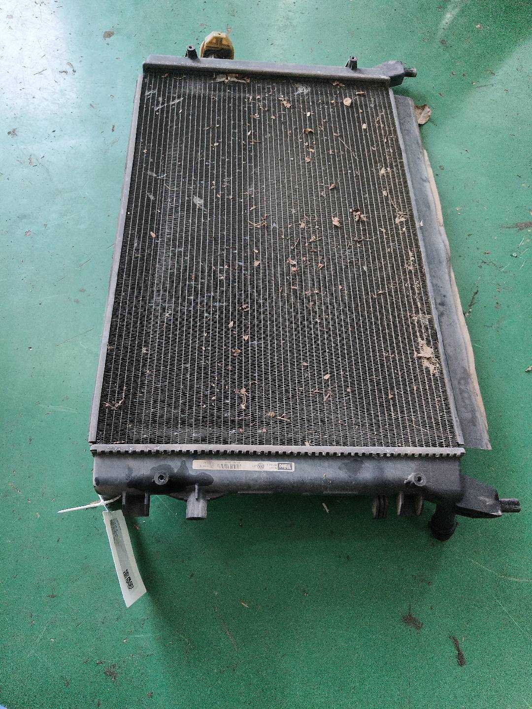 1K0121251BN 增压中冷器散热水箱