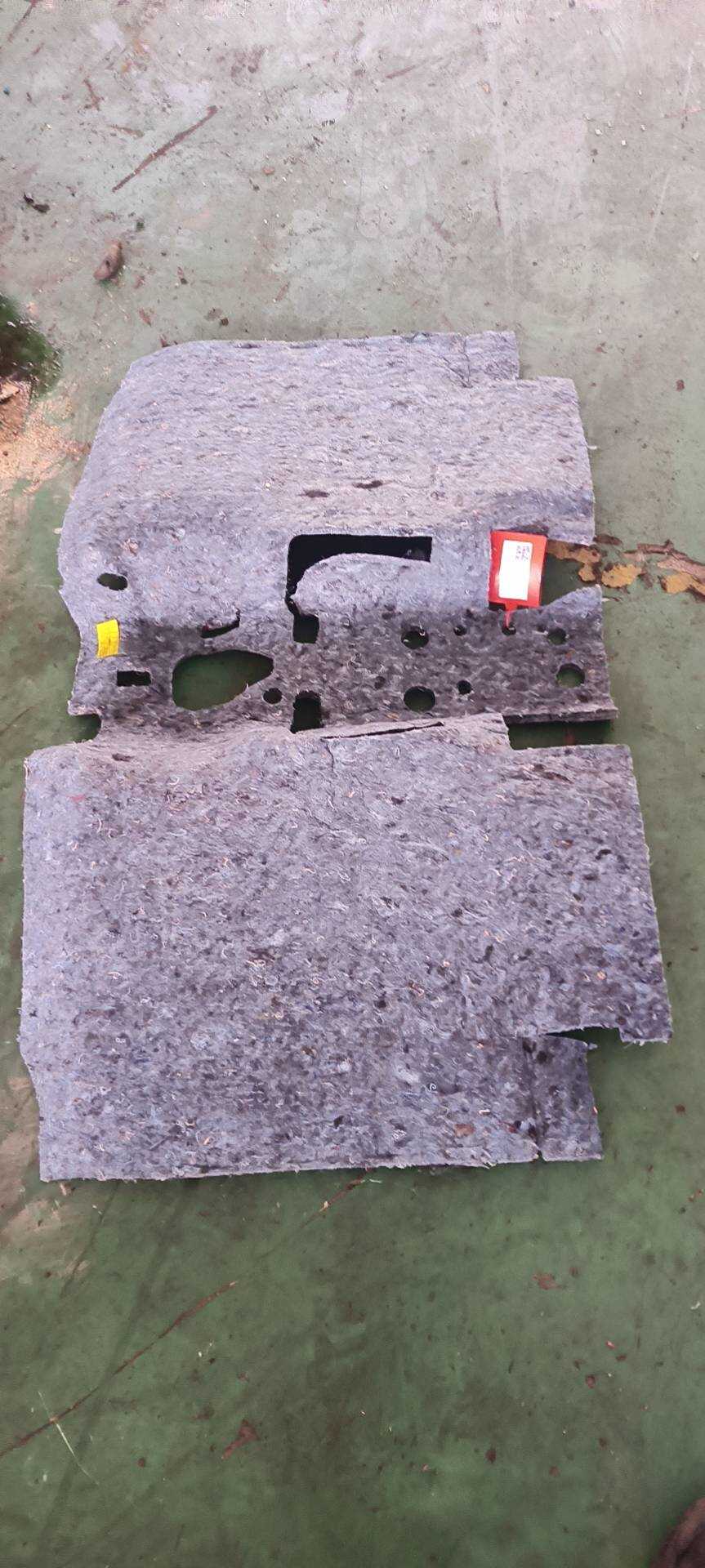 B012683 前地板左前隔音垫