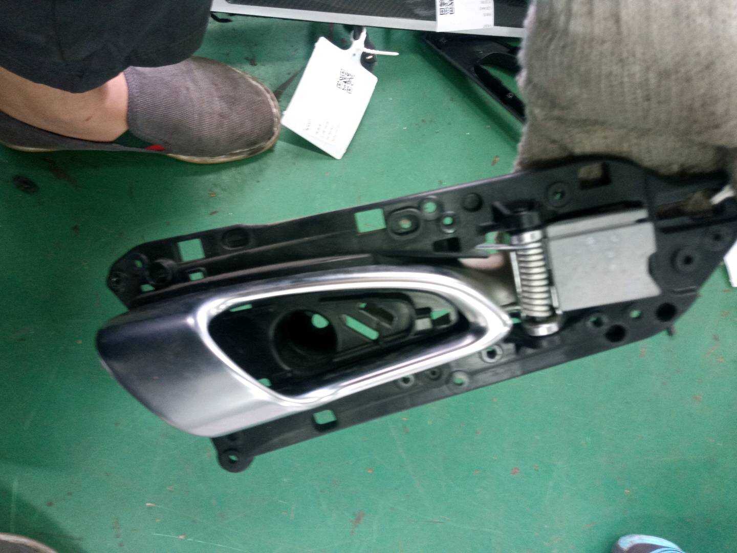 95855501901 前门内拉手(右)