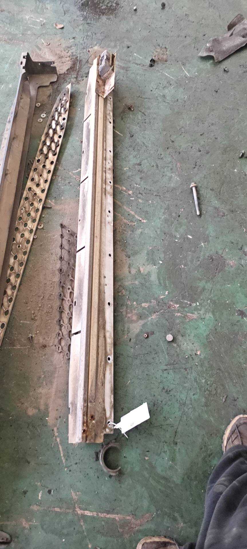 A1646900510 侧脚踏板骨架(左)