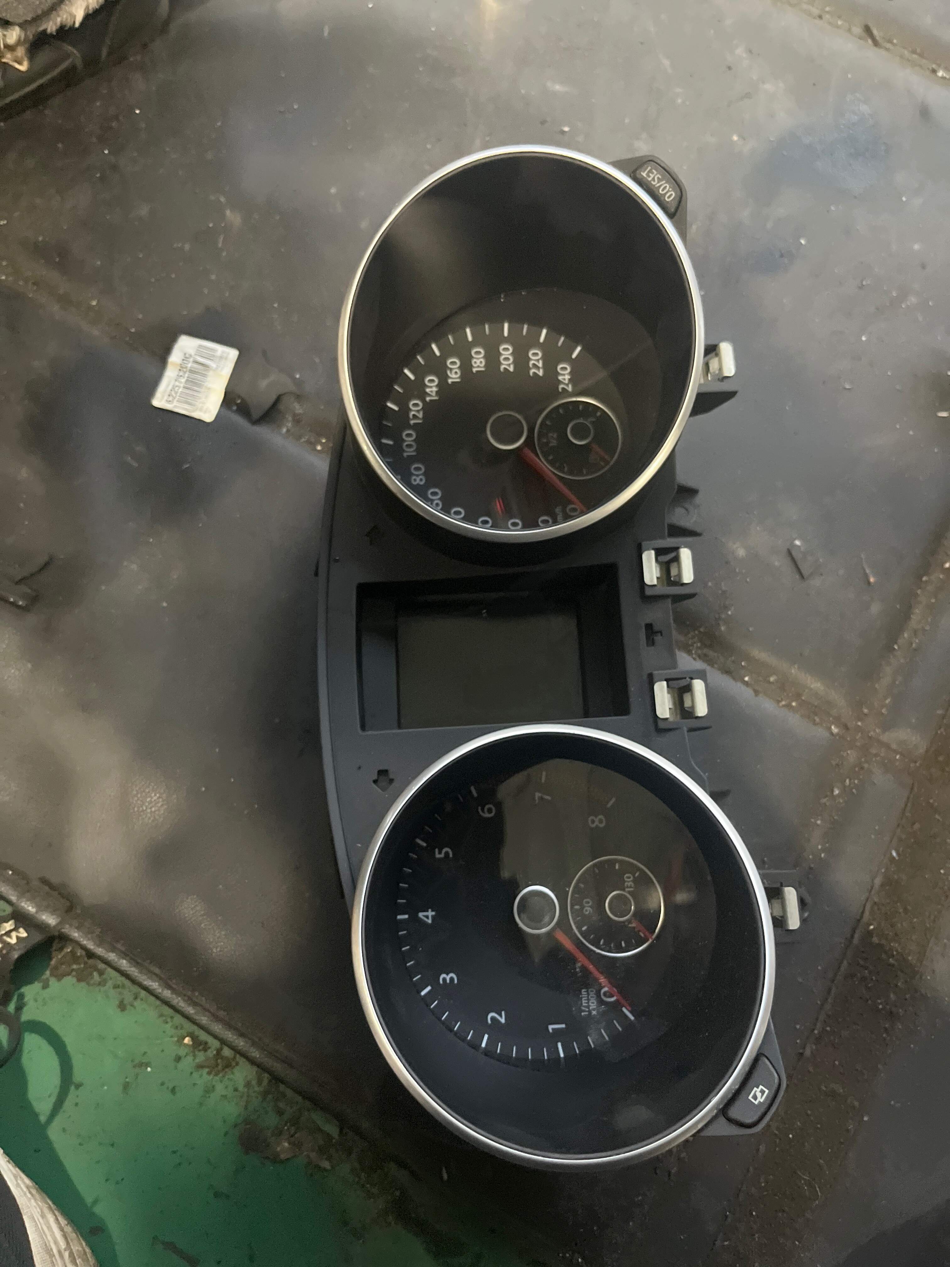 5K0920872X Instrument Cluster Assembly
