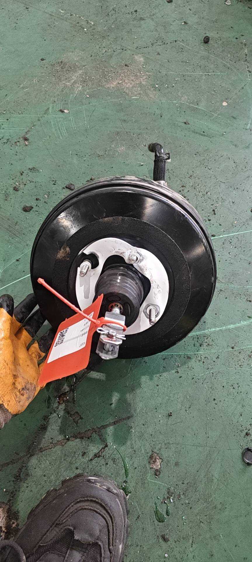 MEF3540010 Vacuum Booster with Master Cylinder Assembly