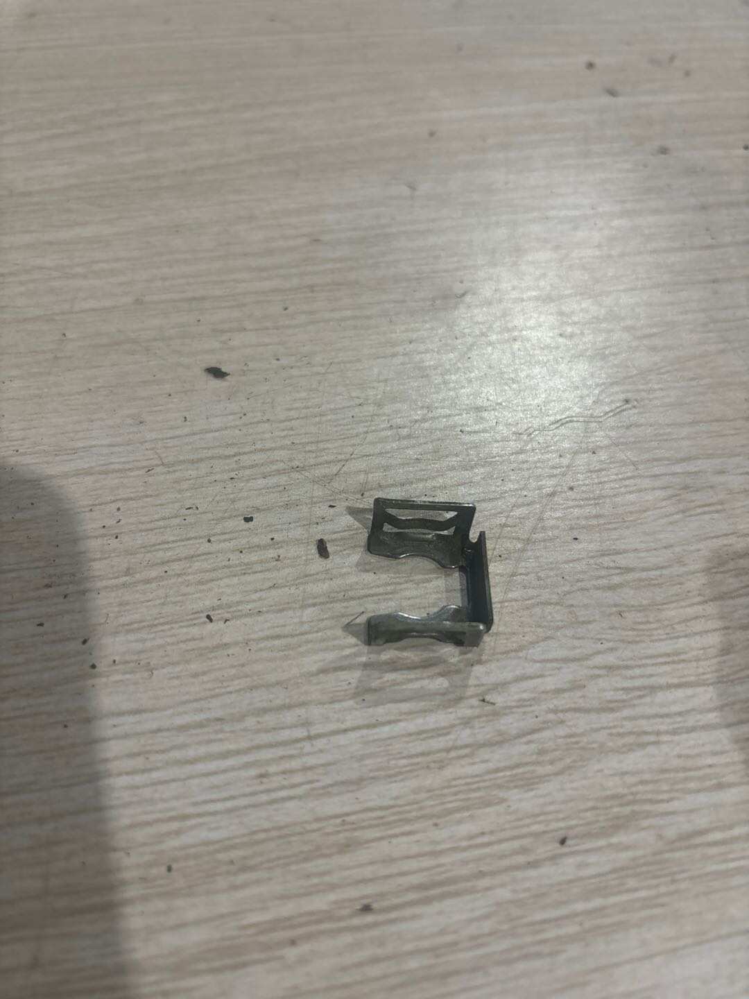 35906037 Fuel Injector Bracket