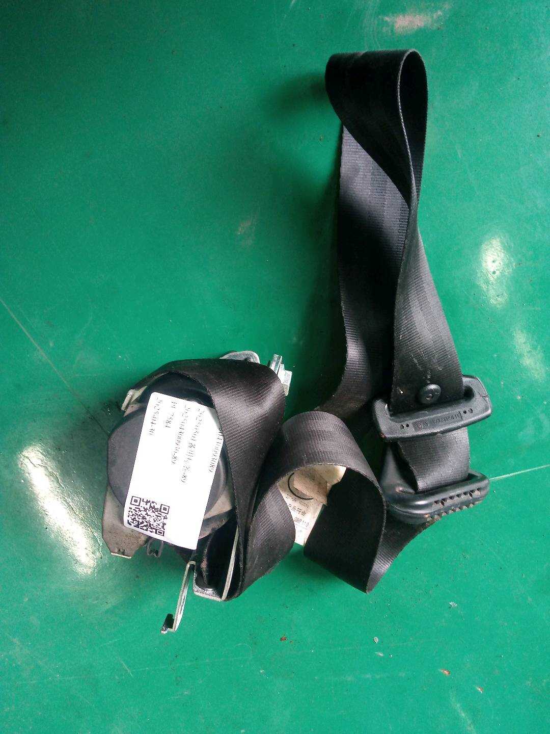 8212015 Driver Seat Belt