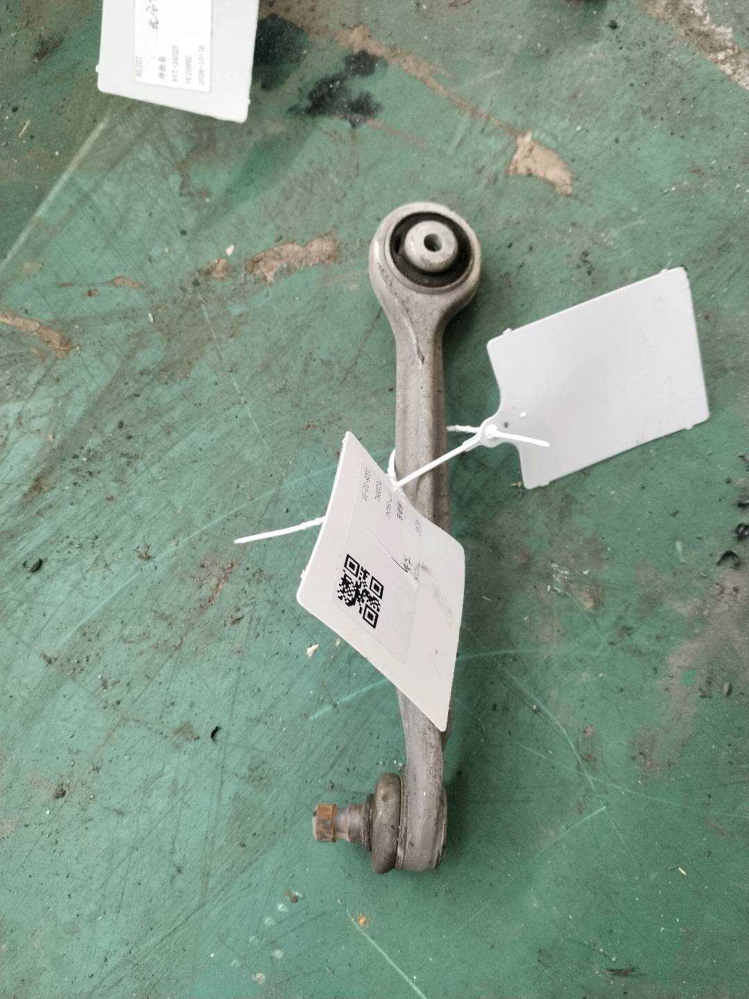 L8ED407505 前上摆臂(左前)