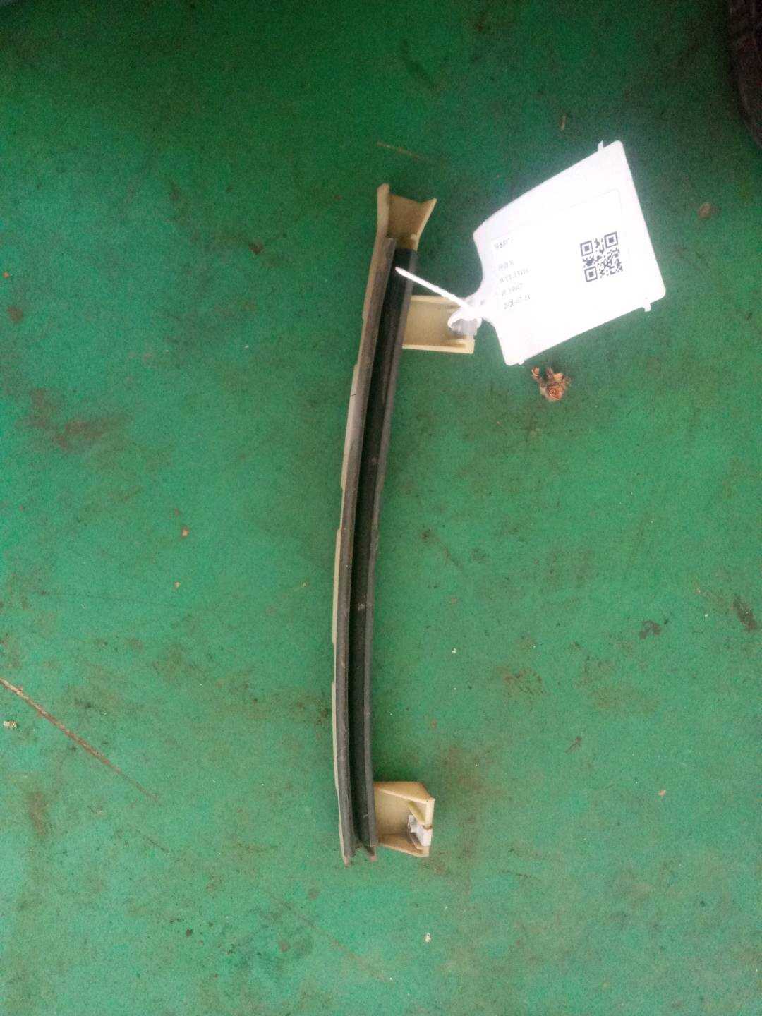 22824530 Front Door Window Guide Rail, Rear Right