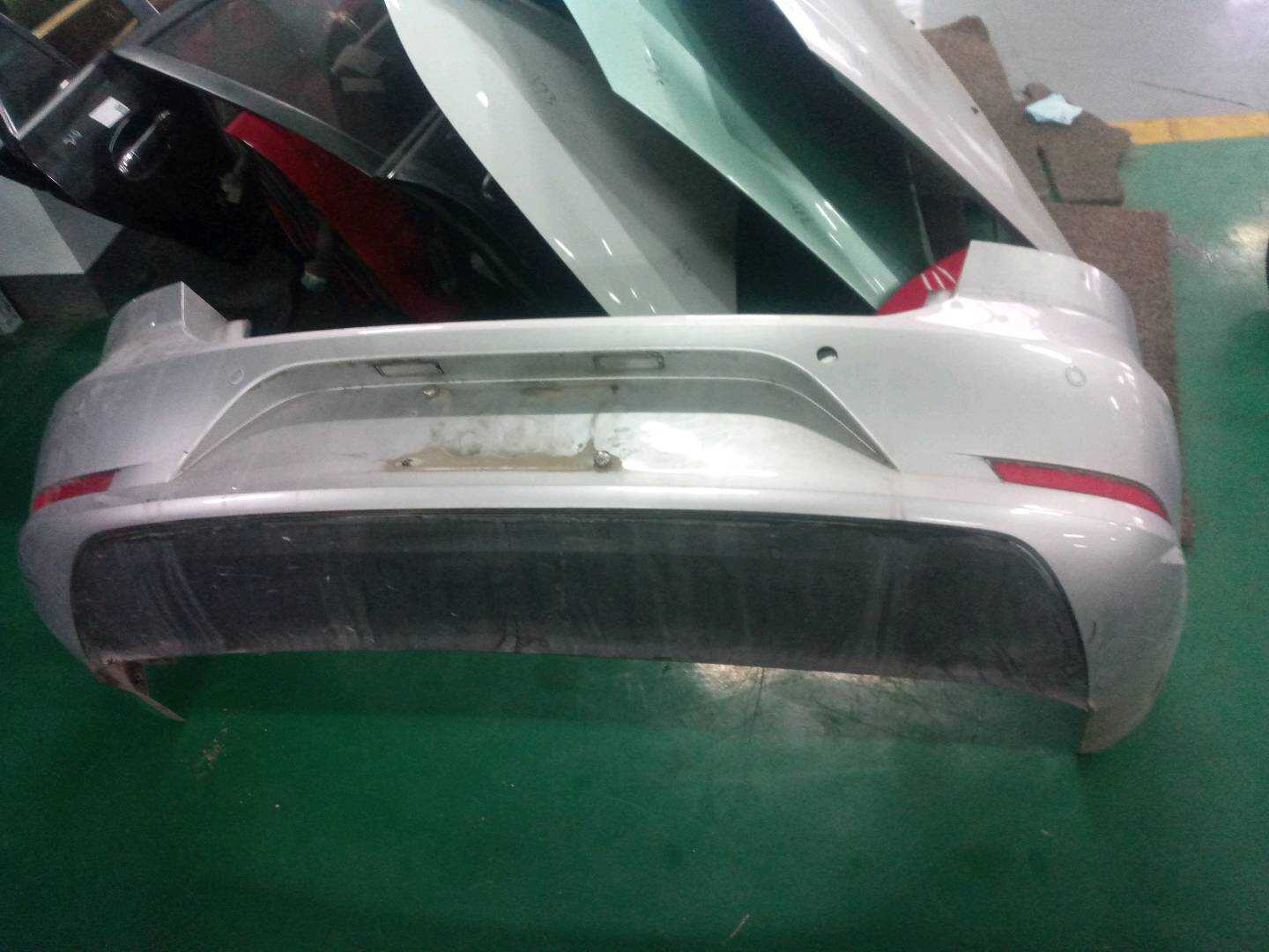 L18G807421GGRU Rear Bumper Cover
