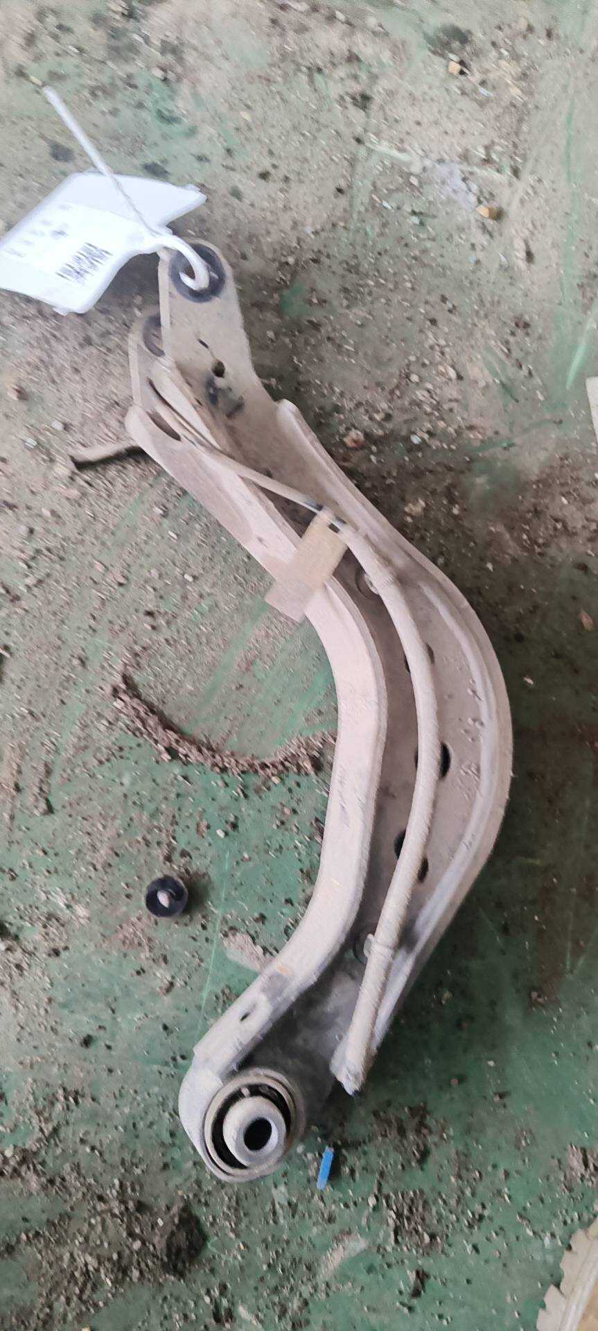 87825463 后上摆臂（右）