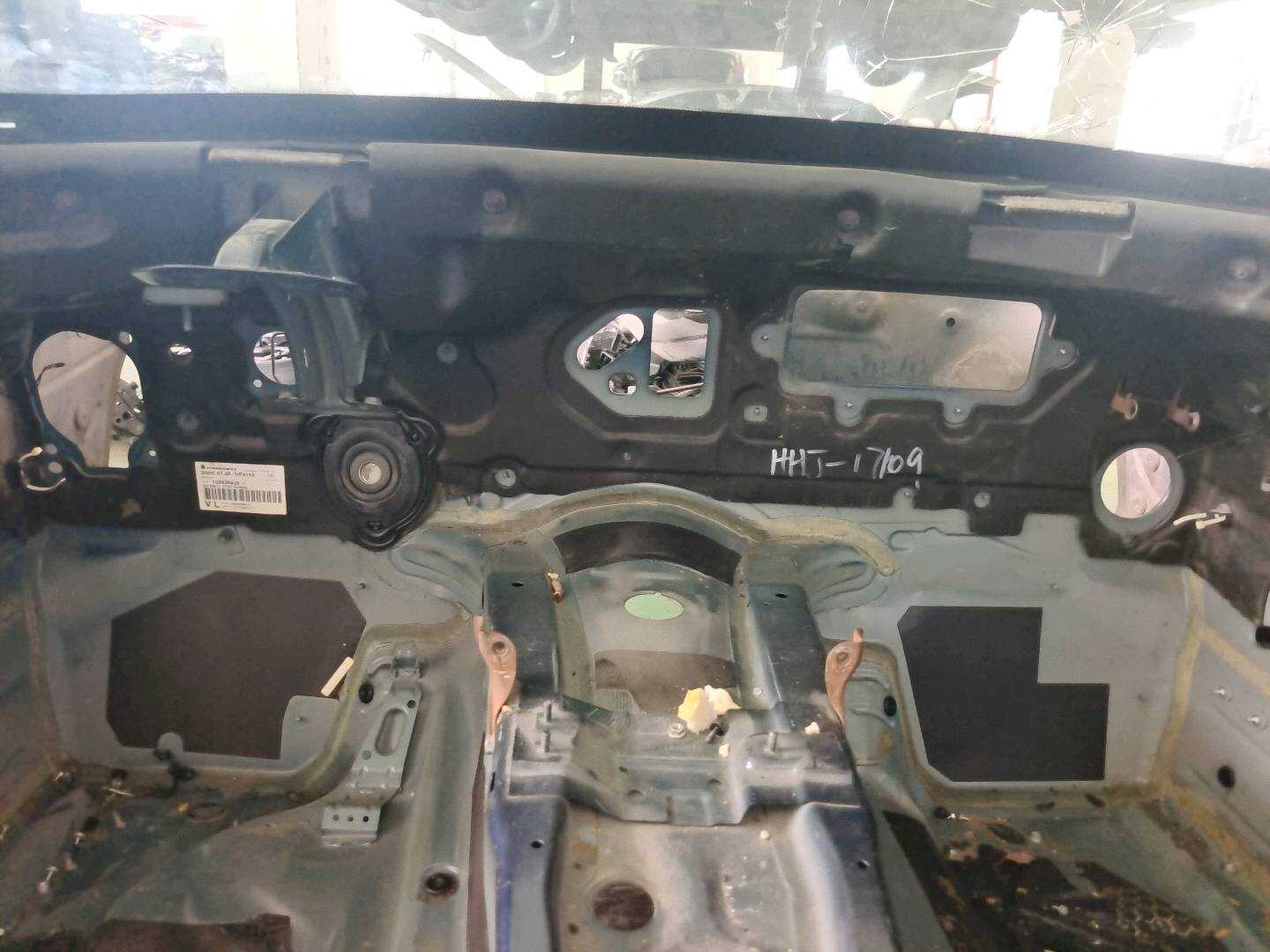 41107224913 Front Bulkhead Assembly