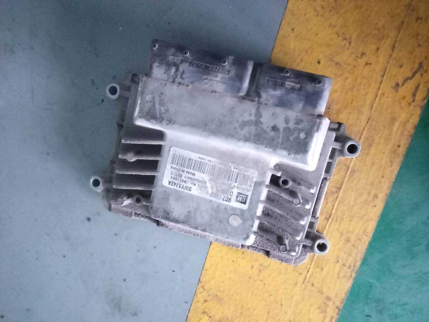 9071982DZBS 发动机电脑