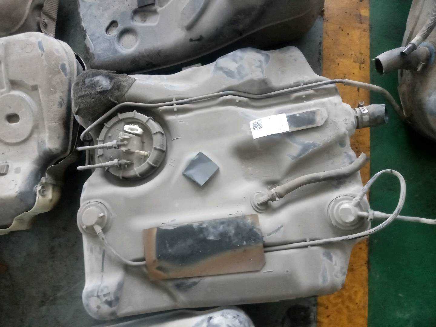 BFF442110 Fuel Tank Assembly