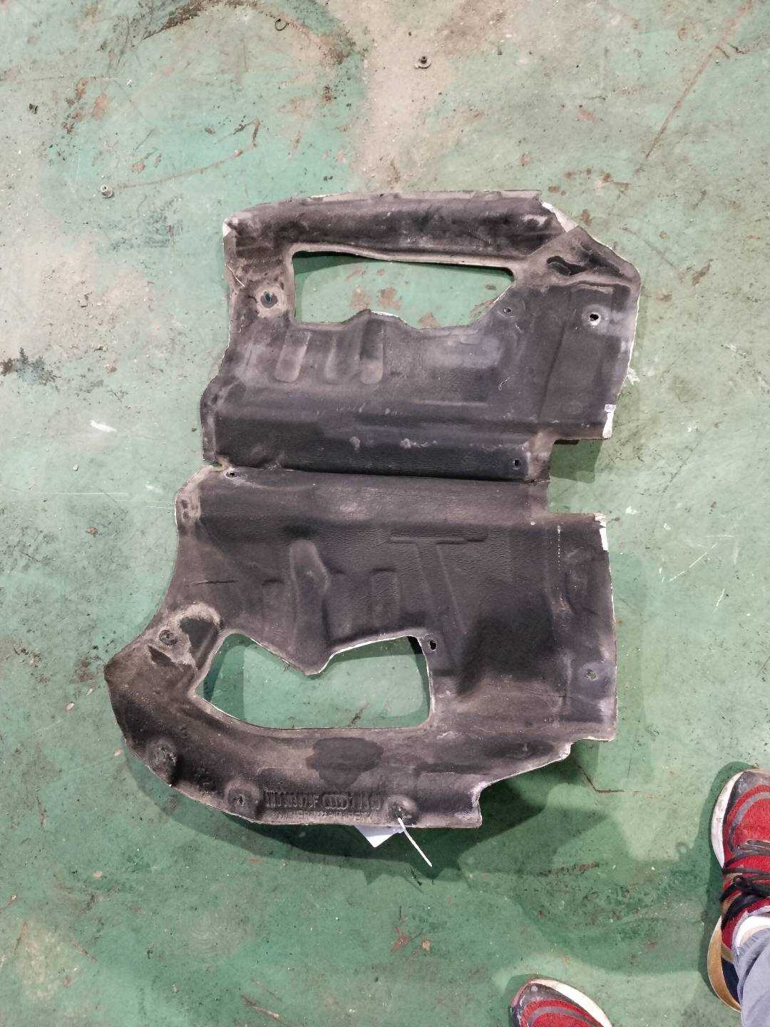 L8W0803979F Exhaust Pipe Heat Shield, Front