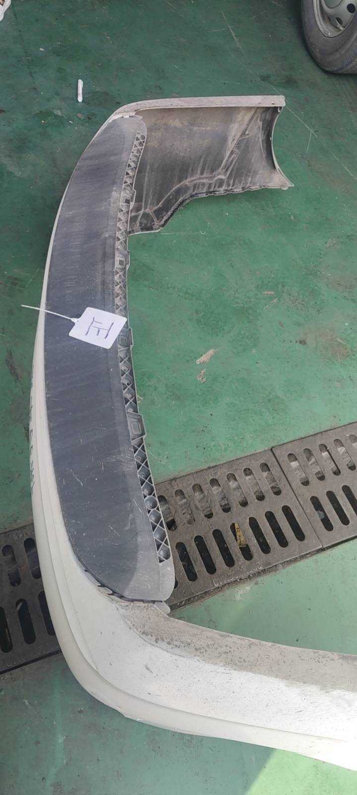 34D807421C 后保险杠皮