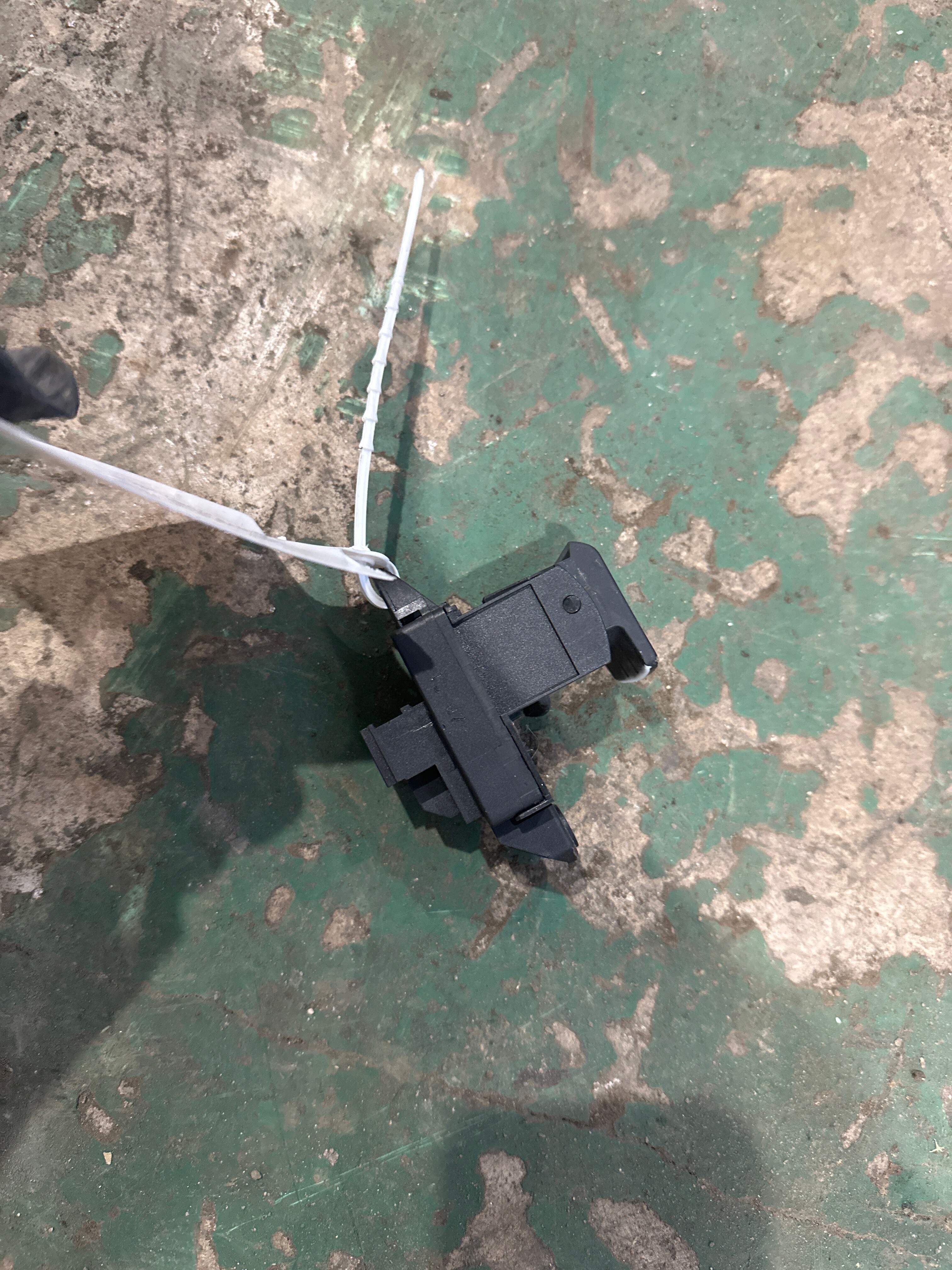 4F1927225 电控机械式驻车制动器开关