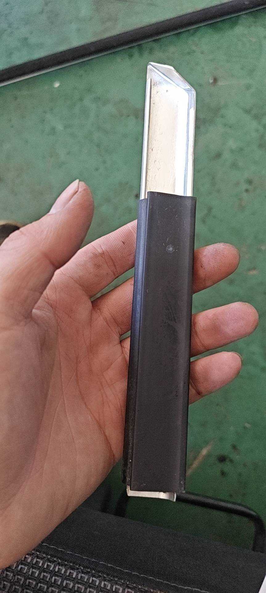 51337221310 导轨封条 短 外部 右