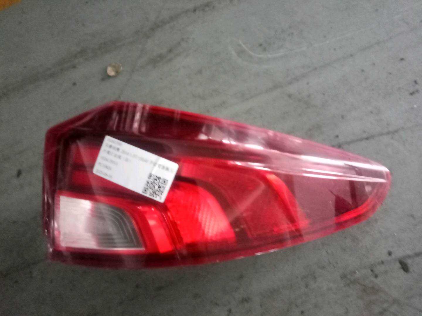10241593 Outer Tail Light Assembly, Right