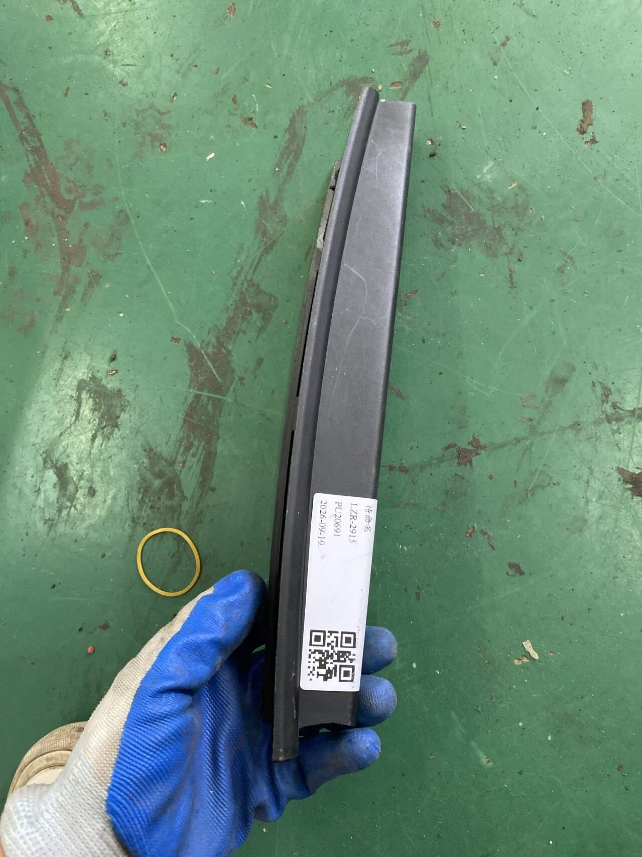 51357071112 后门三角窗遮阳帘(右)
