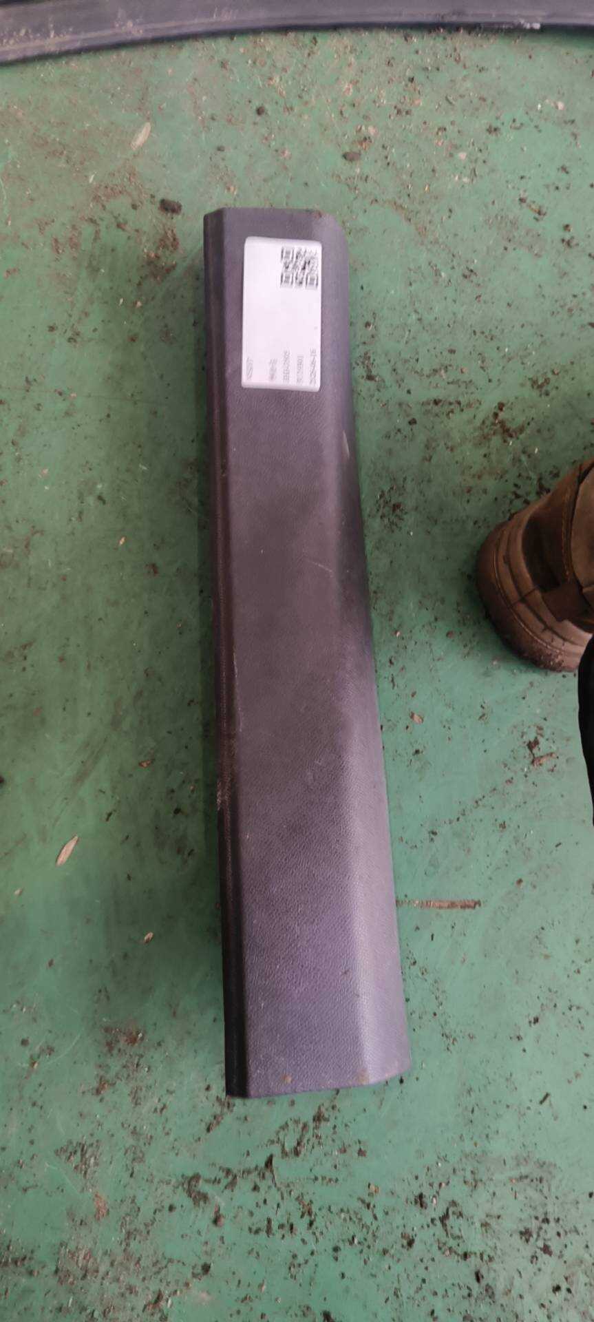 96775217ZD 前门槛装饰板(右)