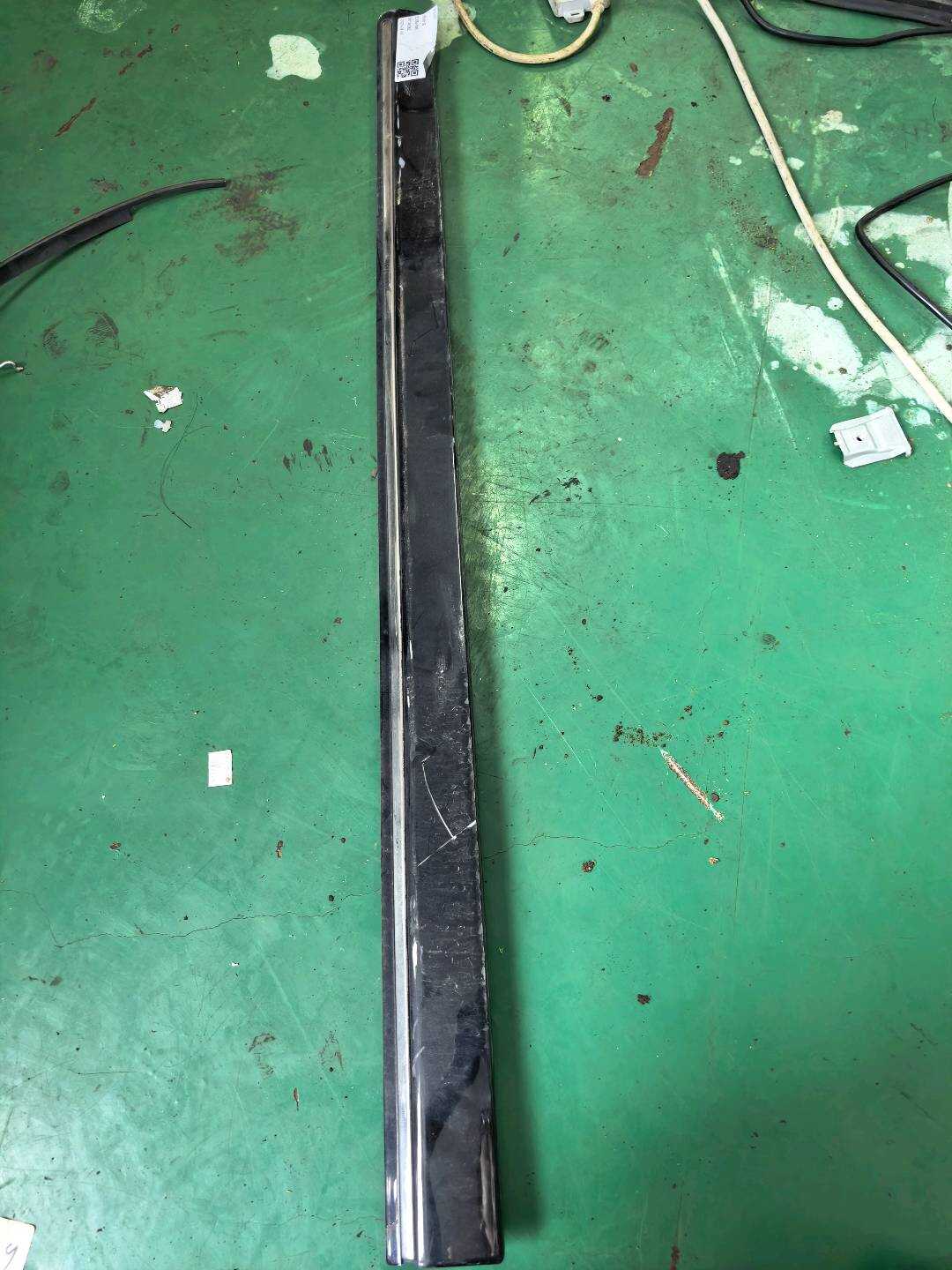 A16969034629191 前门饰条(右)
