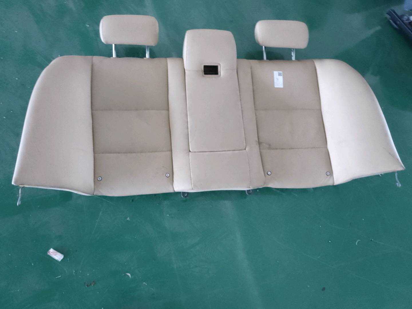 52207124916 后排座椅头枕导套