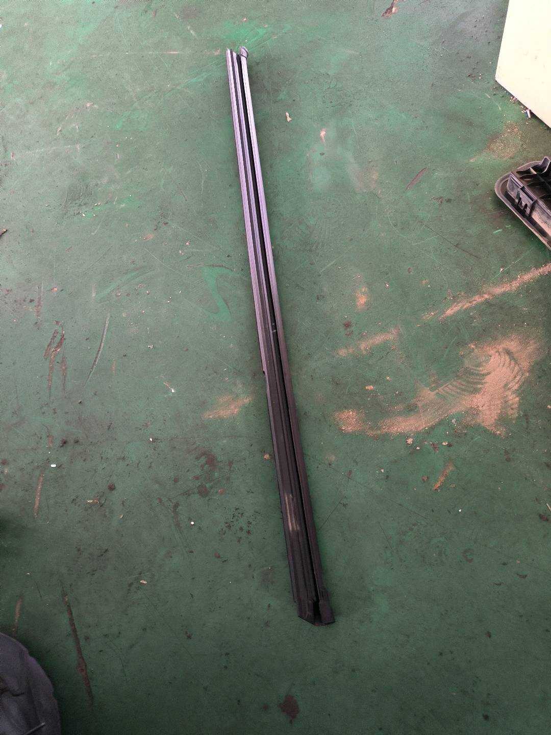L51G839480 后门玻璃压条(右内)