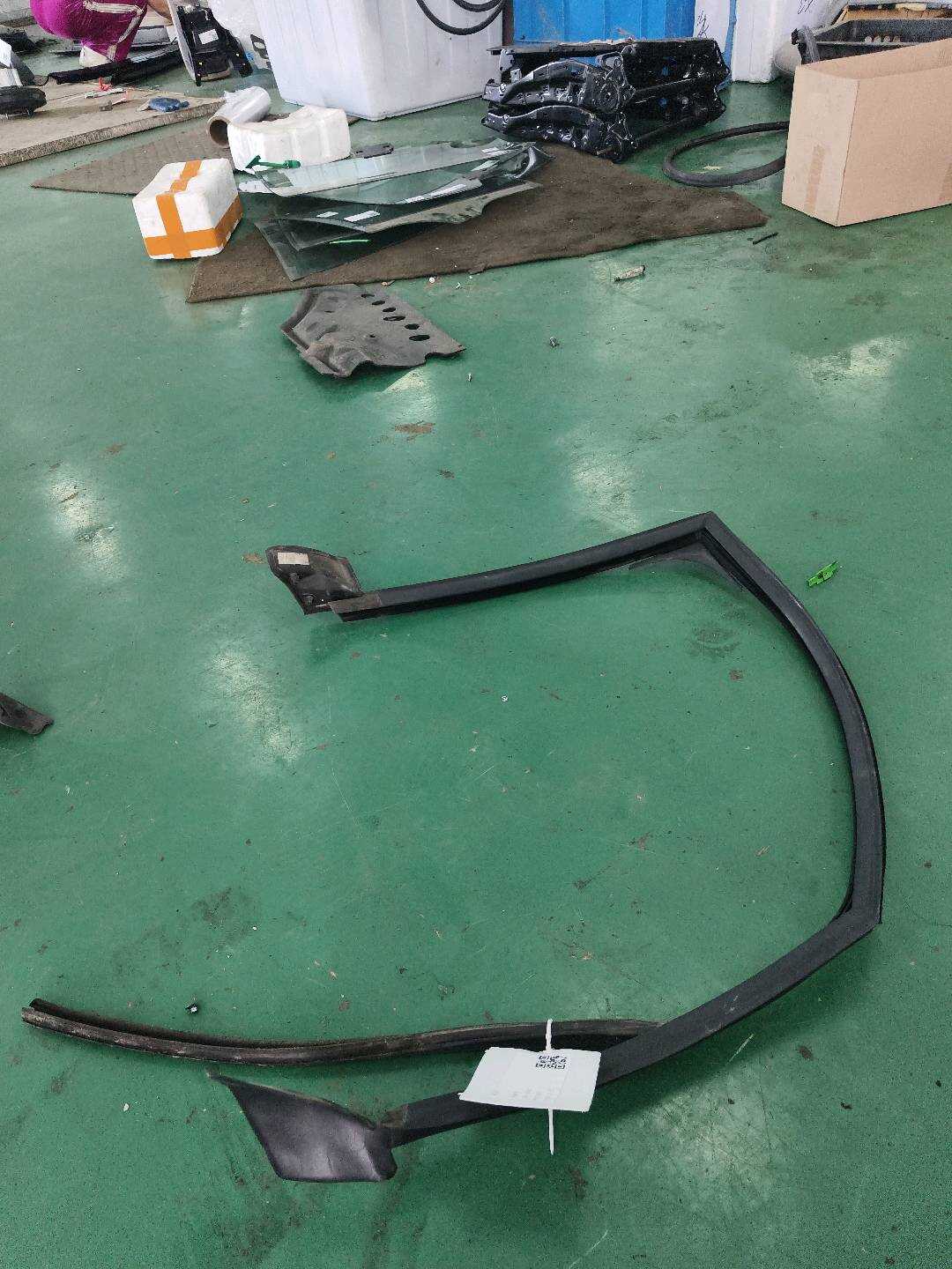 8E5839439AG Rear Door Window Felt Channel, Left
