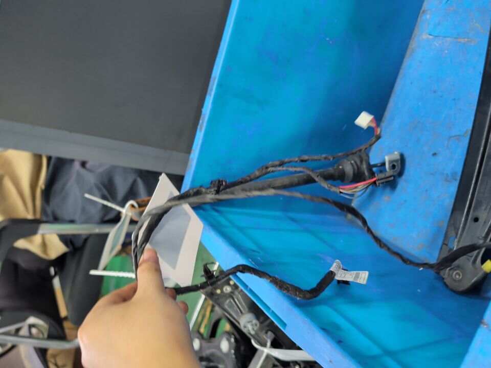 61129339342 腰部支撑线束