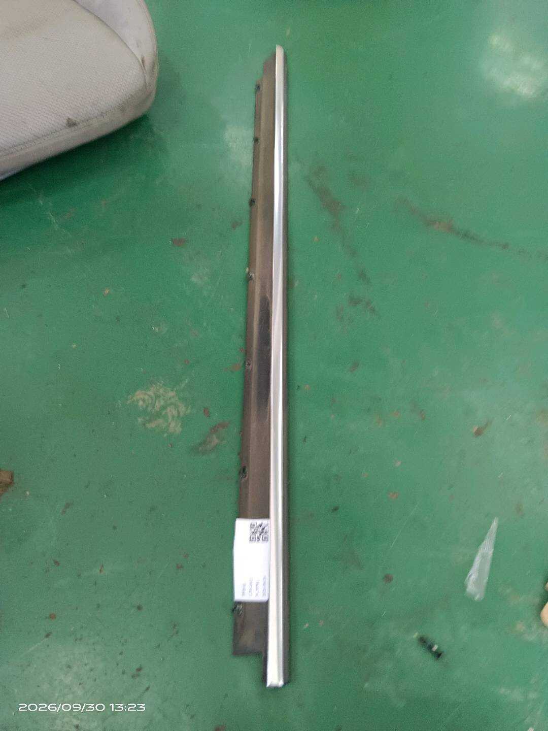 4C5853764C 后门玻璃压条（右外）