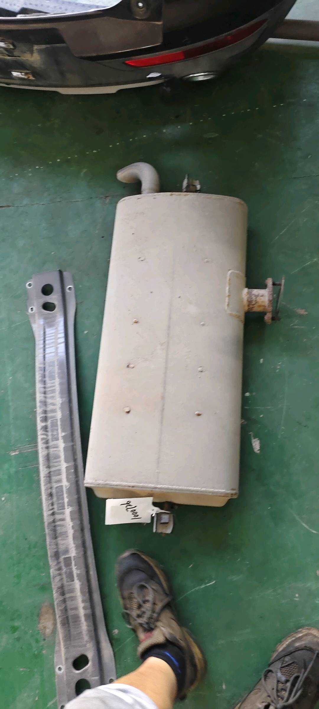 2210019ADU0000 后端排气管路带消音器总成