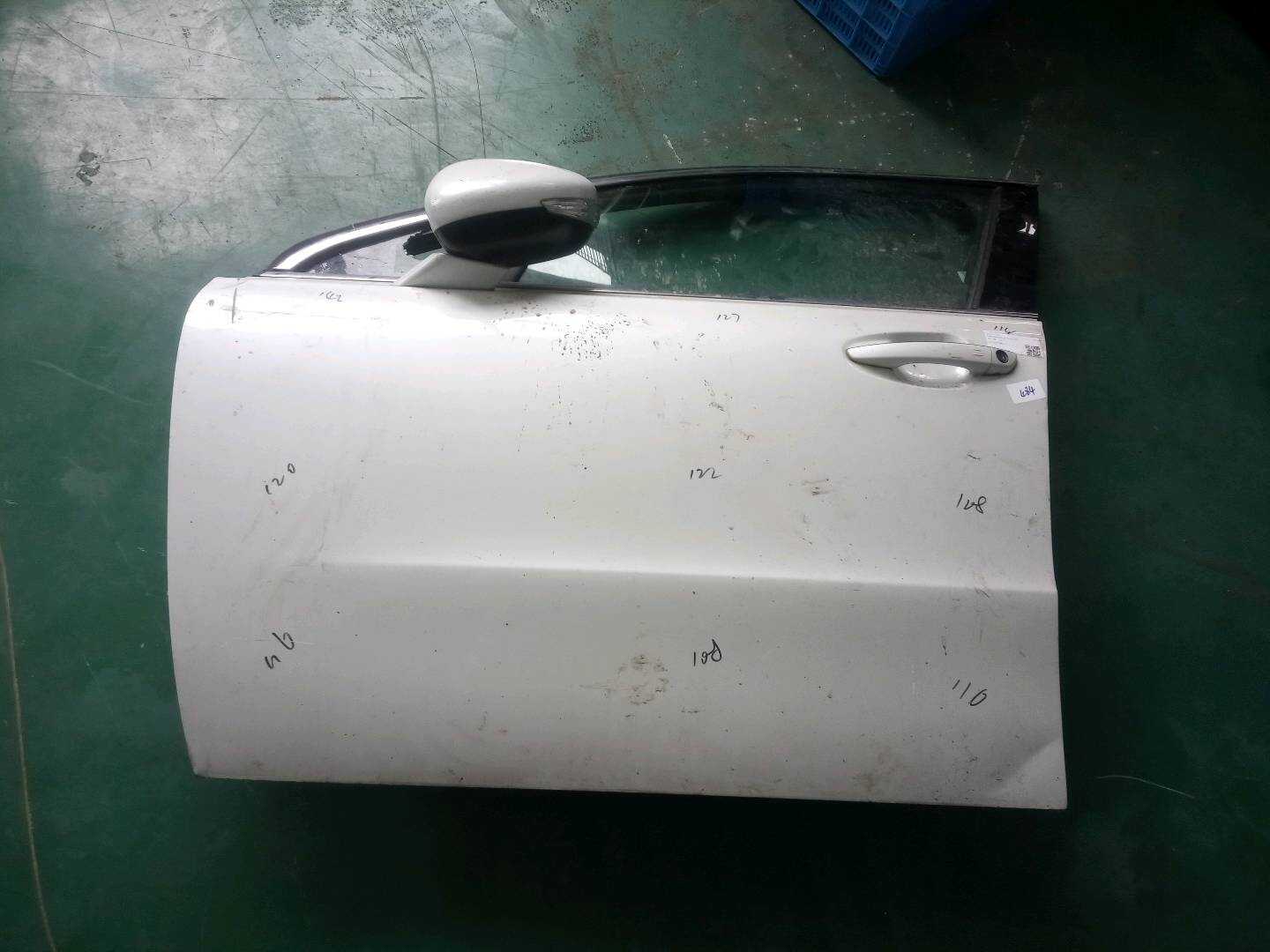 9435057280 前门壳(左)