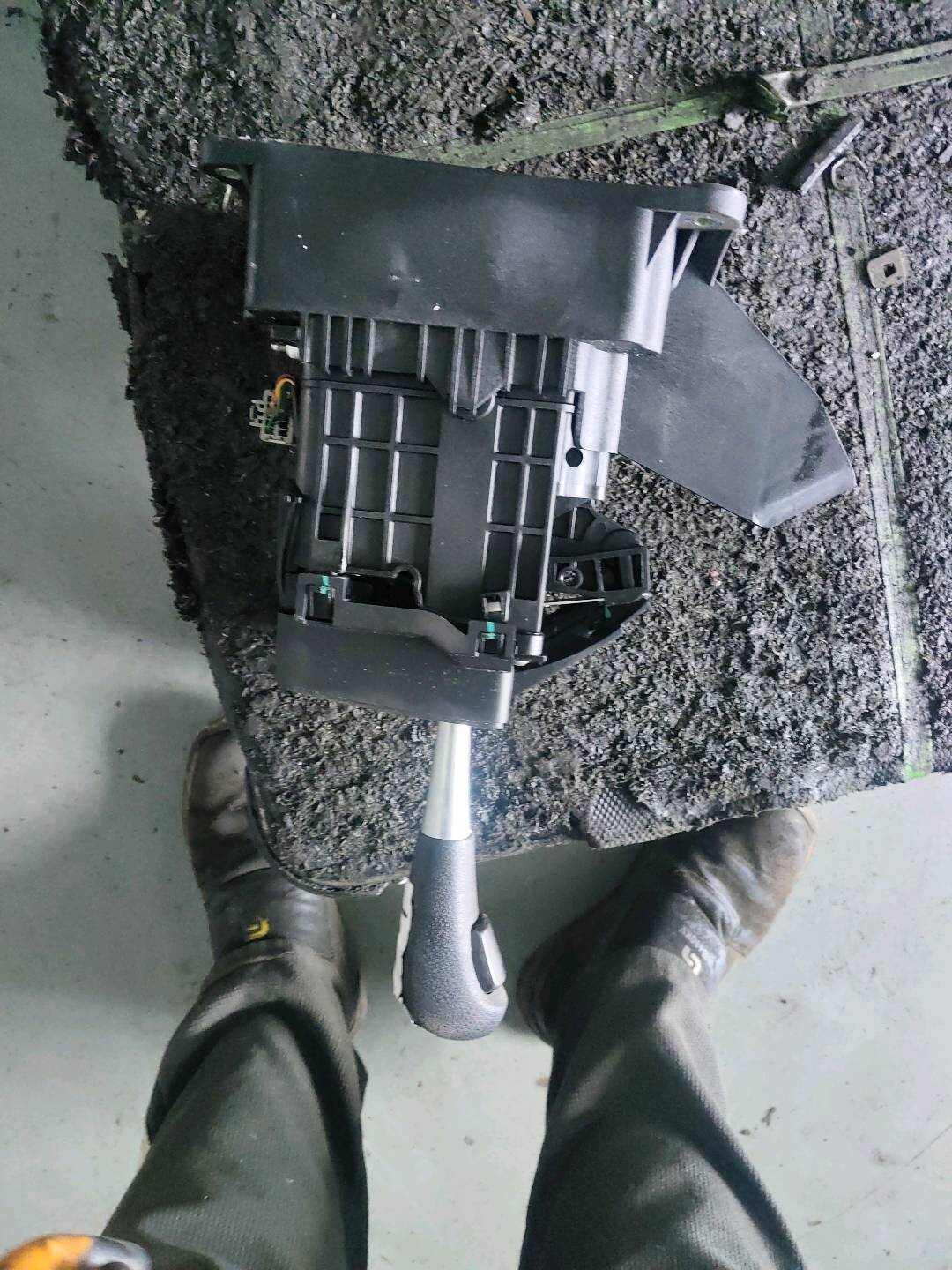 DK564610XA 换档机构总成