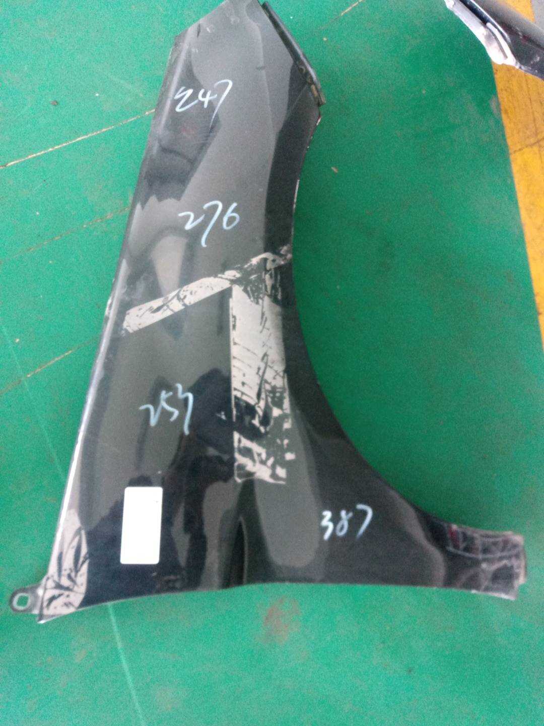 A1698801018 前叶子板(右)