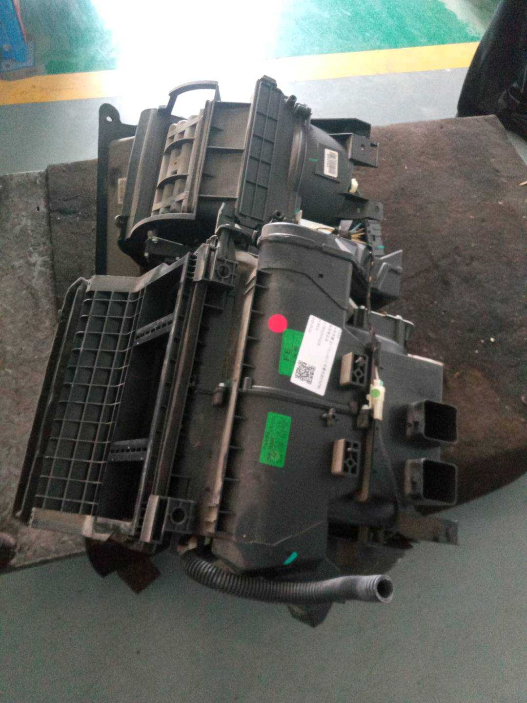 1067002245 蒸发箱总成