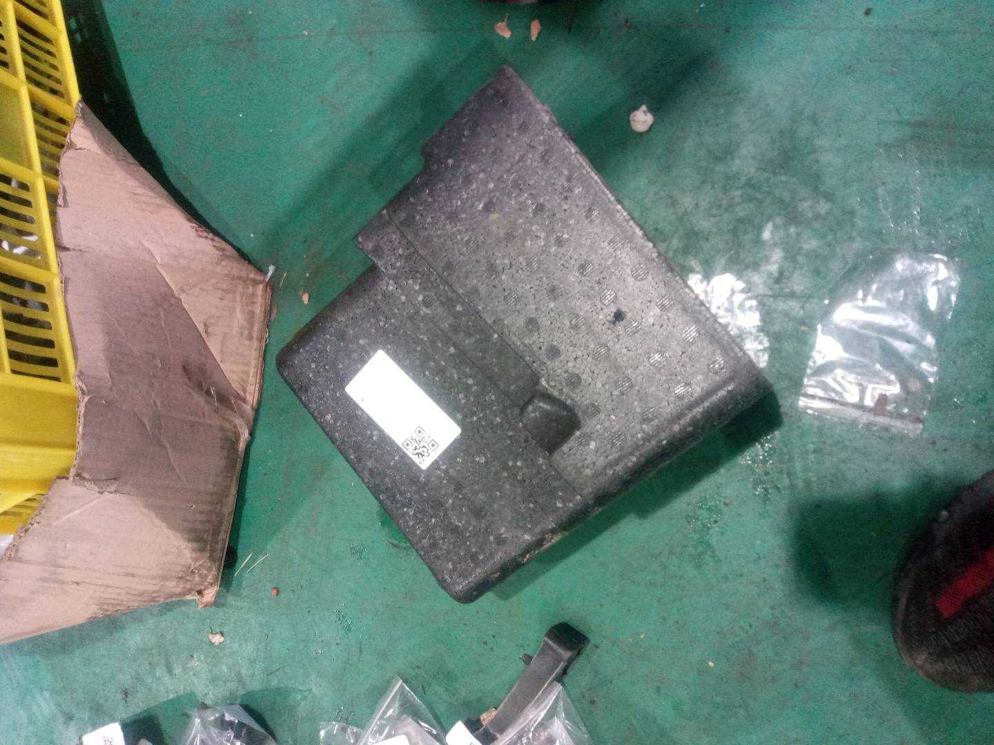 71106853975 存物架