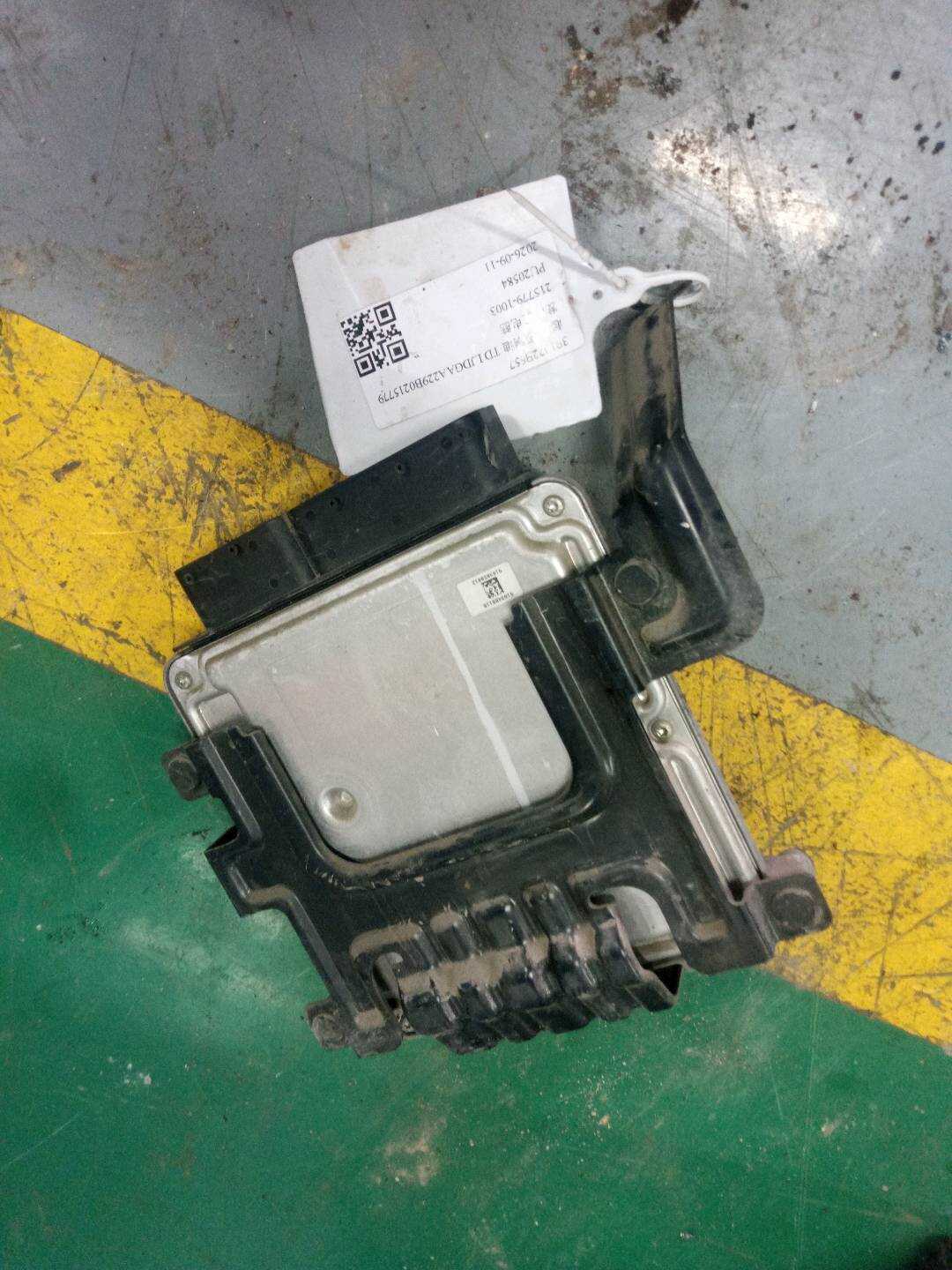 391022B657 发动机电脑