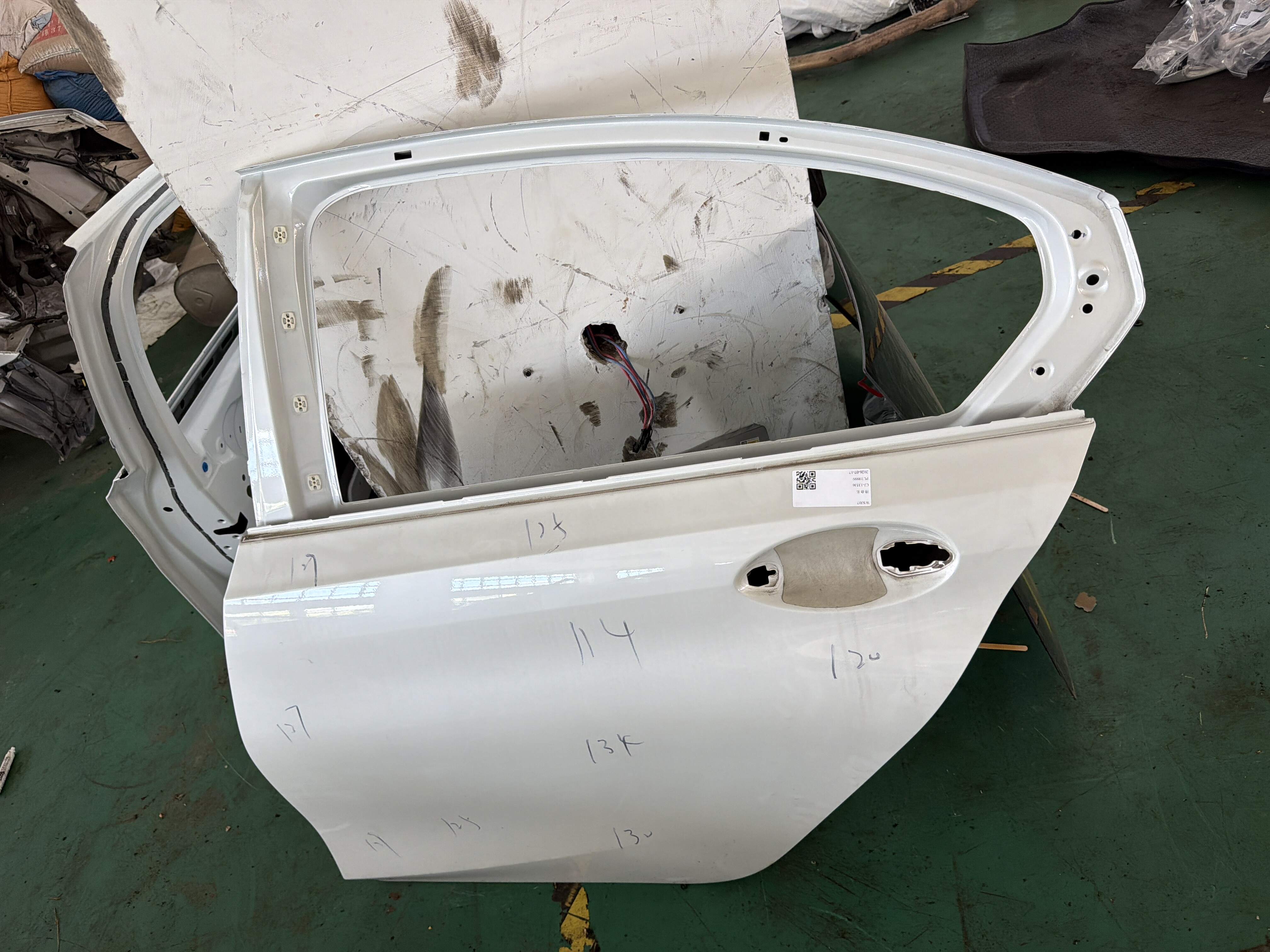 41517482277 Rear Door Shell, Left