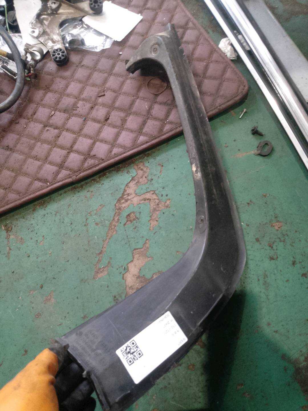 51497186527 Trunk Lid Drain Channel, Left