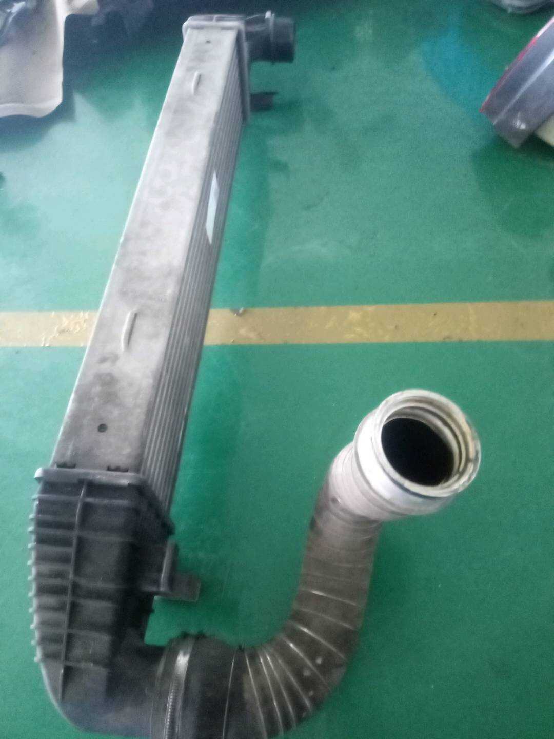 A2045000300 增压中冷器