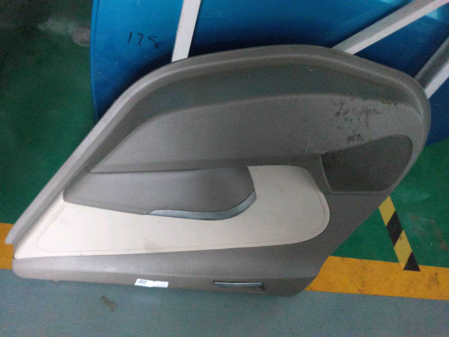 90922316 后门内饰板(右)