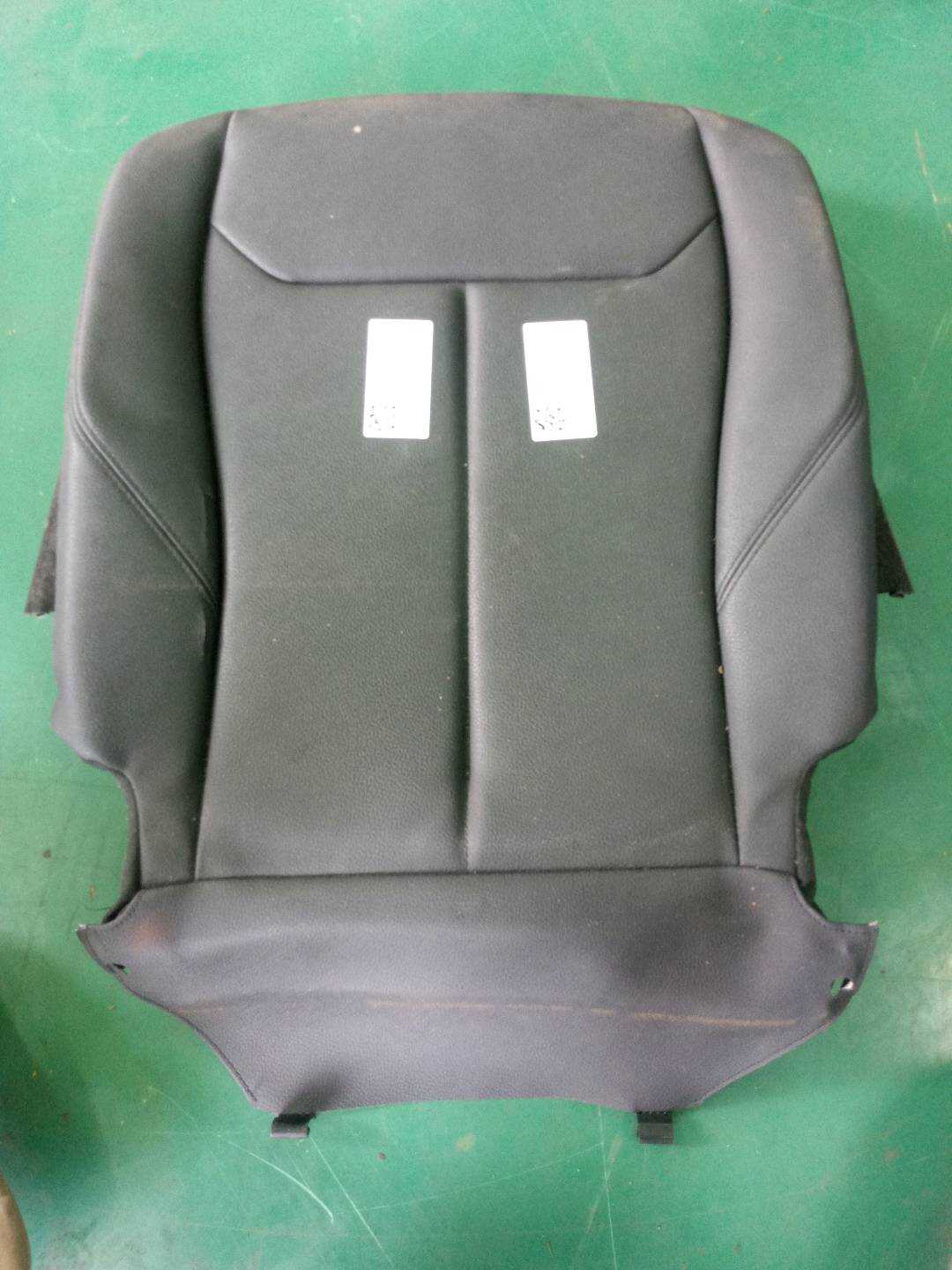 52107944256 副驾驶员座椅底座面罩