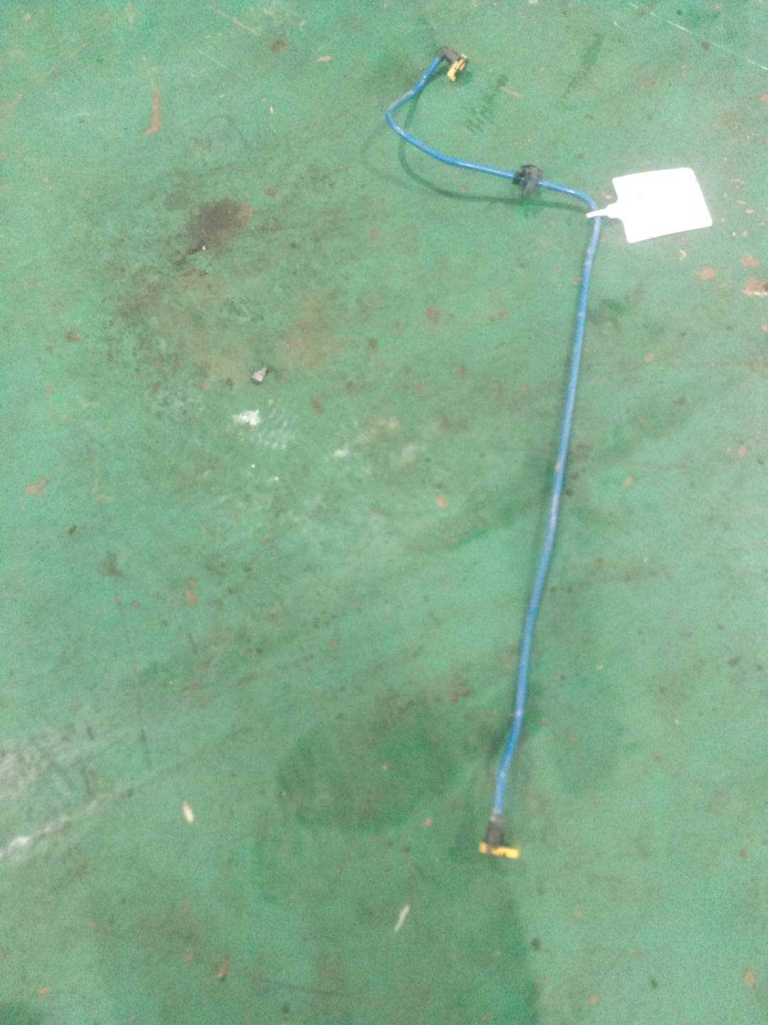 16127271015 燃油箱输油管（后）
